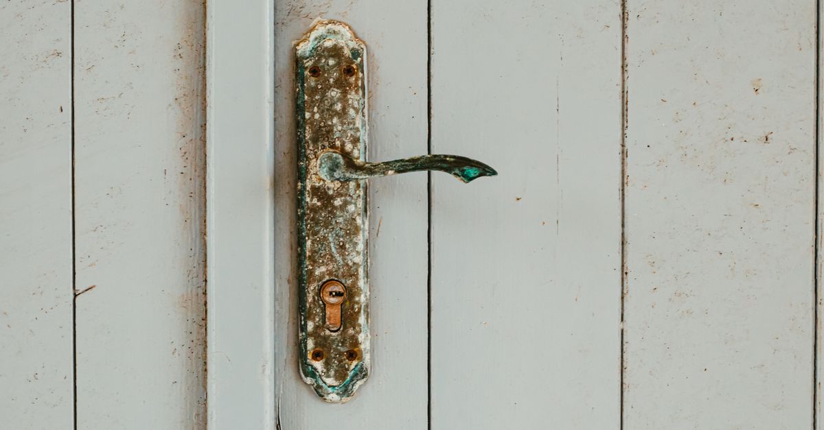 Mortise Lock vs. Cylindrical Lock: Which Suits Older Burlington Homes? — Mountain Breeze Locksmith Burlington